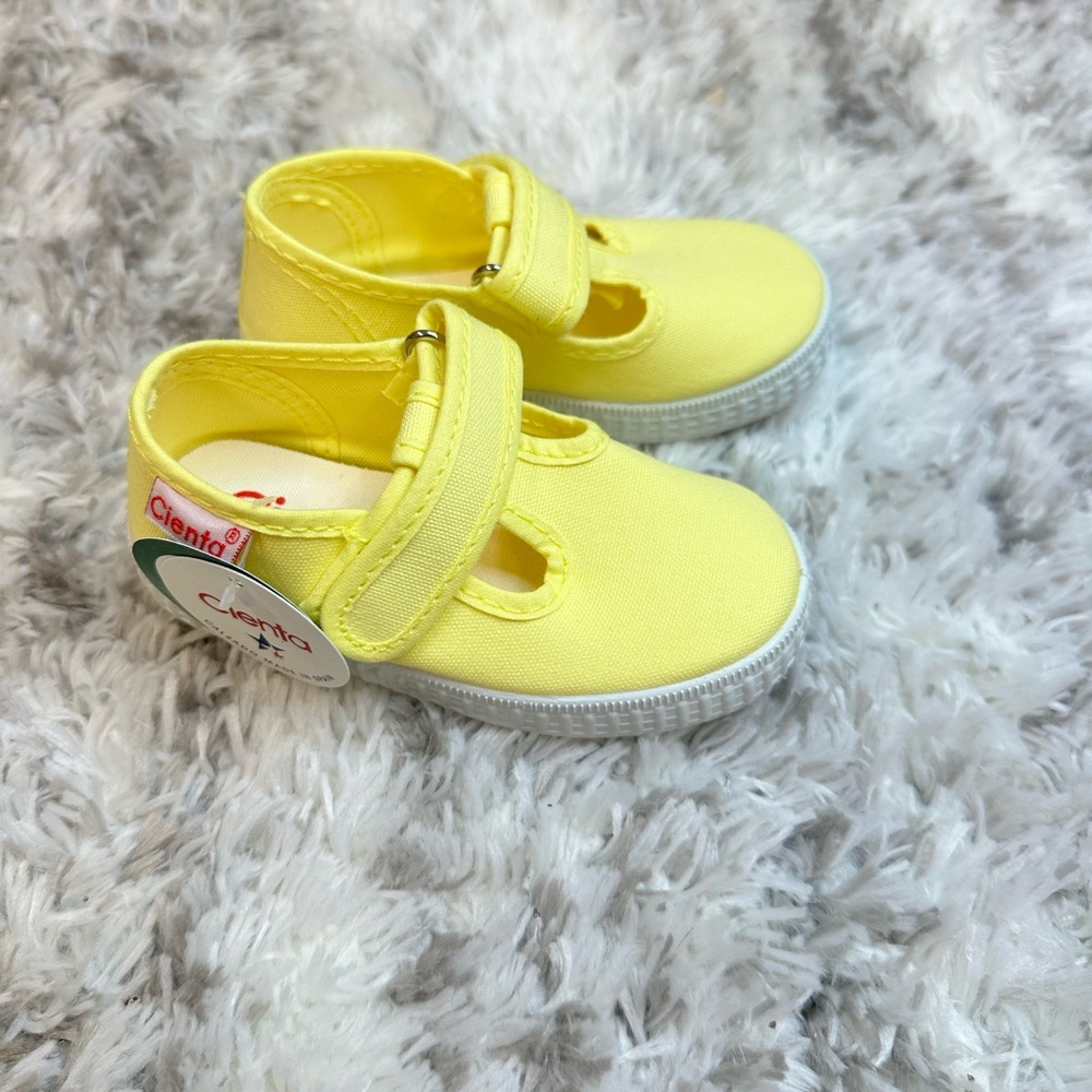 Cienta Yellow Kids Canvas Mary Jane Sneakers